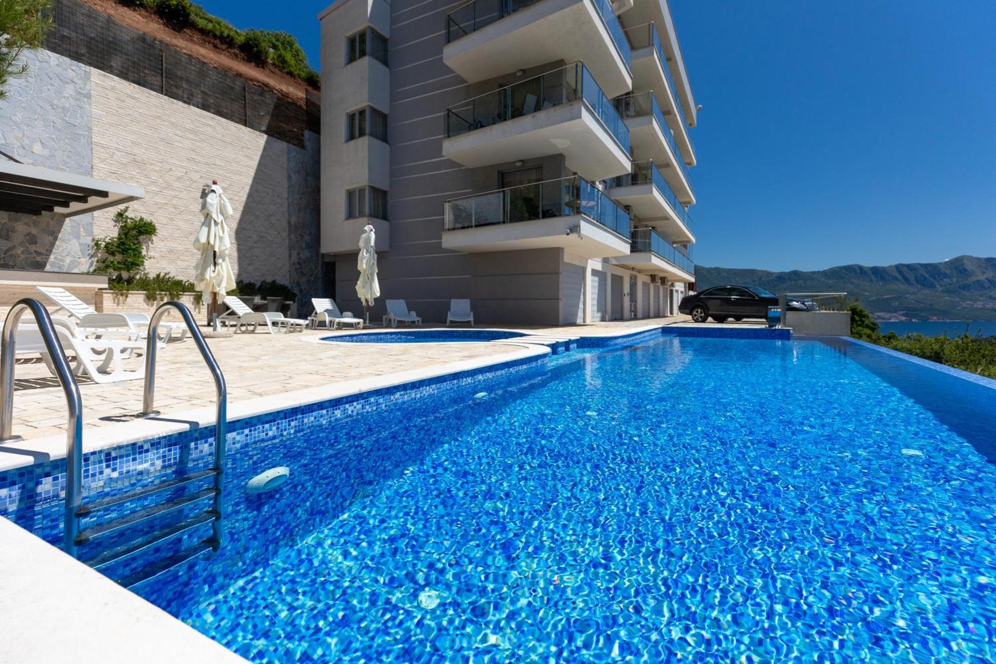 Апартаменты Tophill Altezza Premium - View And Pool Будва